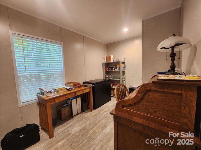 1056 Fox Creek Road, Mars Hill, NC 28754
