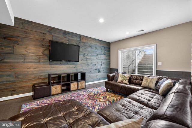 15117 GRACE PL, Waterford, VA 20197