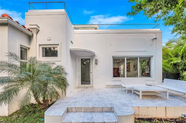 4321 Nautilus Dr, Miami Beach, FL 33140