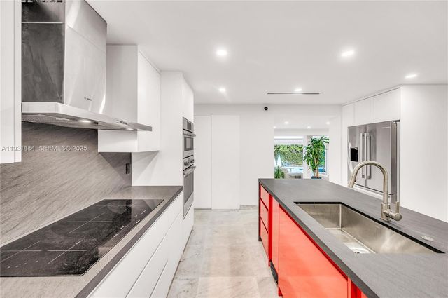 4321 Nautilus Dr, Miami Beach, FL 33140