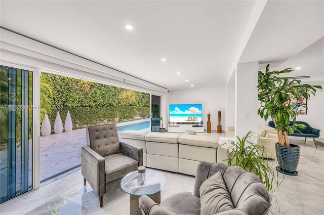 4321 Nautilus Dr, Miami Beach, FL 33140