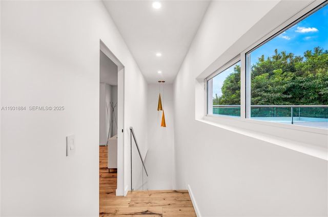 4321 Nautilus Dr, Miami Beach, FL 33140