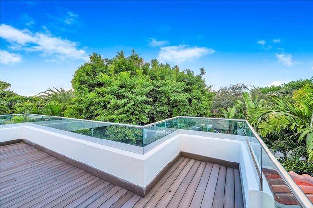 4321 Nautilus Dr, Miami Beach, FL 33140