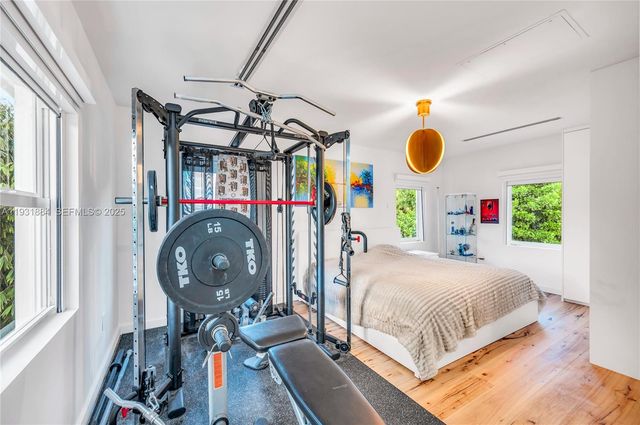 4321 Nautilus Dr, Miami Beach, FL 33140