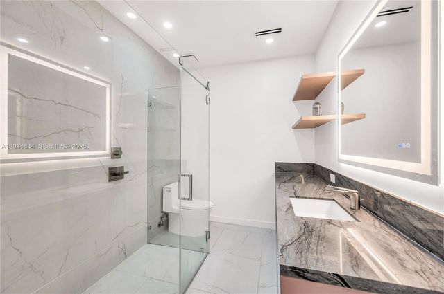 4321 Nautilus Dr, Miami Beach, FL 33140