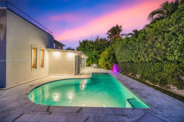 4321 Nautilus Dr, Miami Beach, FL 33140