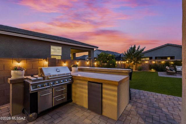 10757 W Whitehall Drive, Marana, AZ 85653
