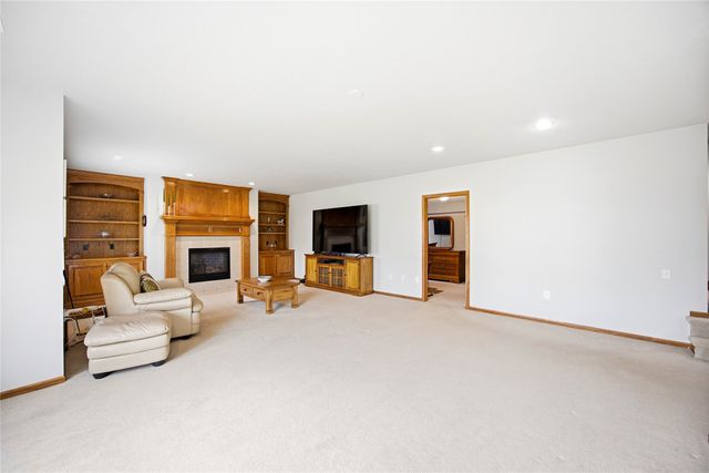 506 NE 19th Court, Ankeny, IA 50021