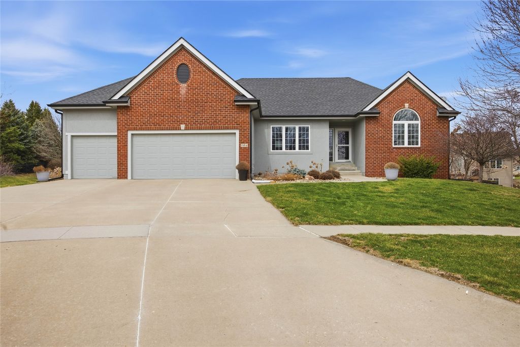 506 NE 19th Court, Ankeny, IA 50021