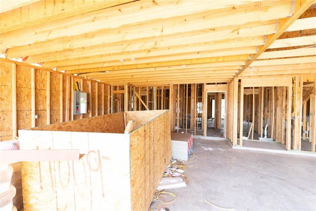 11009 NW 90th Street, Yukon, OK 73099