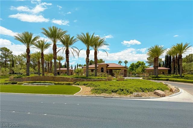 8240 Horseshoe Bend Lane, Las Vegas, NV 89113