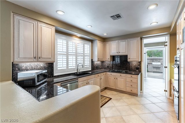8240 Horseshoe Bend Lane, Las Vegas, NV 89113