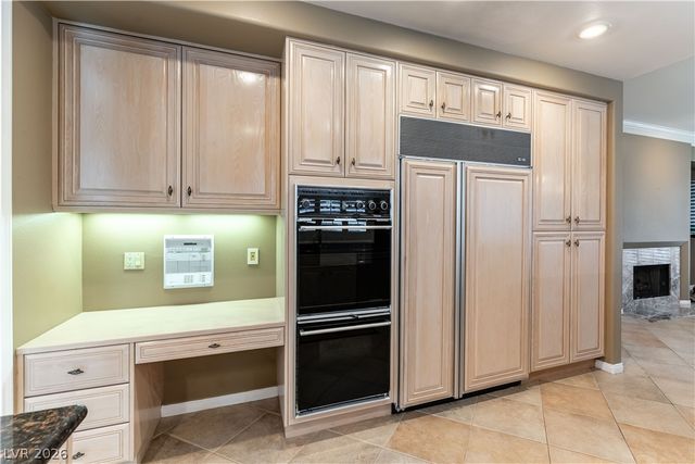 8240 Horseshoe Bend Lane, Las Vegas, NV 89113