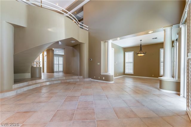8240 Horseshoe Bend Lane, Las Vegas, NV 89113