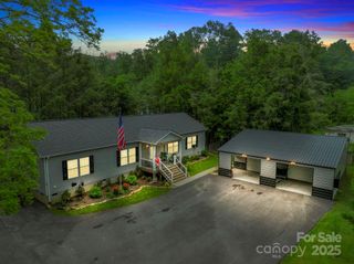381 Old US 70 Hwy Highway, Black Mountain, NC 28711