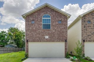 612 E 38th Street, Houston, TX 77022