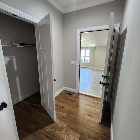 639 Blue Water Dr, Cookeville, TN 38506