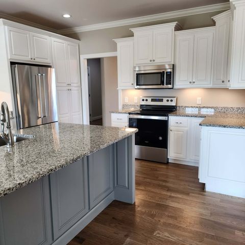 639 Blue Water Dr, Cookeville, TN 38506