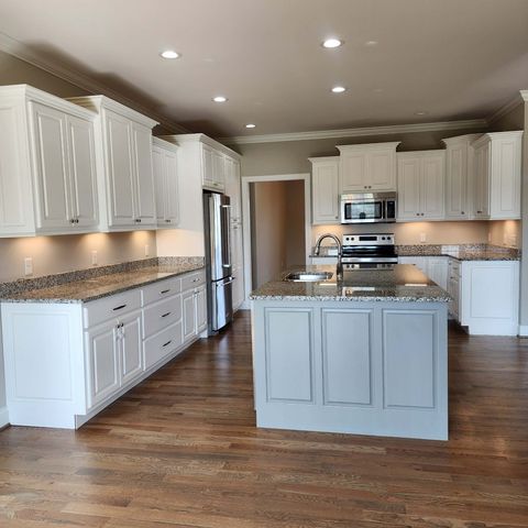 639 Blue Water Dr, Cookeville, TN 38506