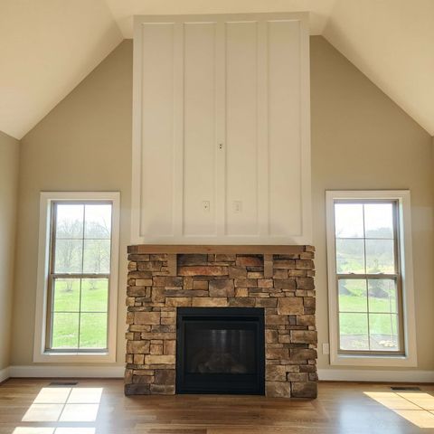 639 Blue Water Dr, Cookeville, TN 38506