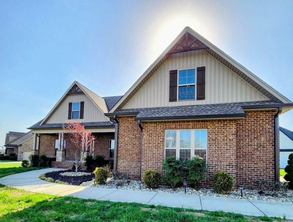 639 Blue Water Dr, Cookeville, TN 38506