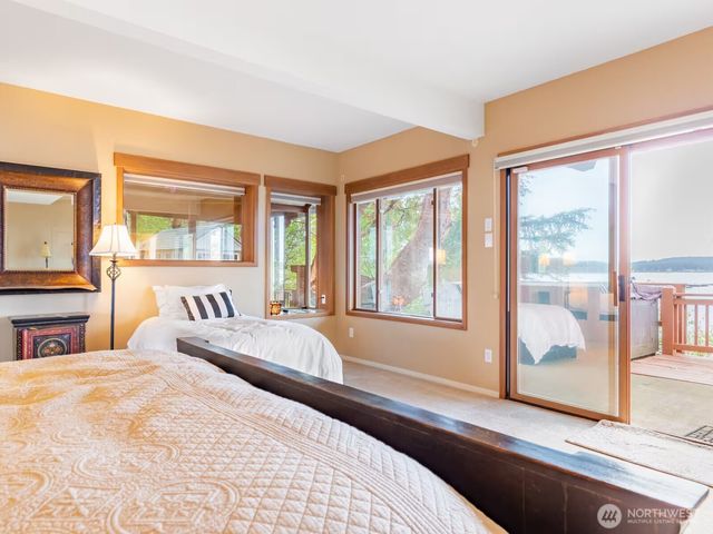 1700 Madrona Way, Coupeville, WA 98239