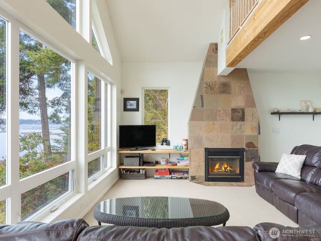 1700 Madrona Way, Coupeville, WA 98239