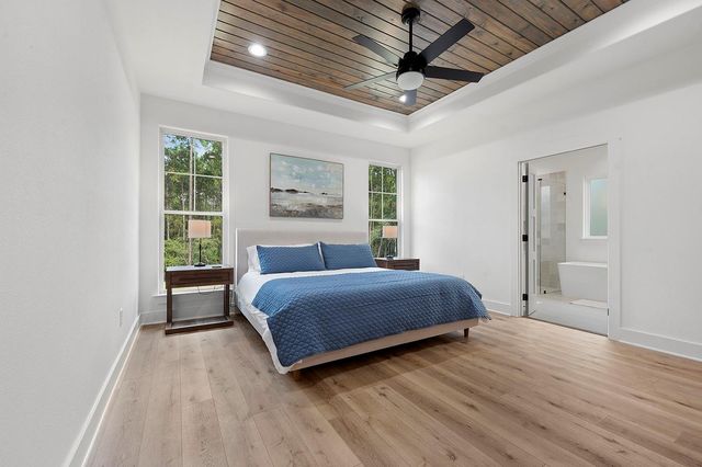 130 Crazy Horse Drive, Brookeland, TX 75931