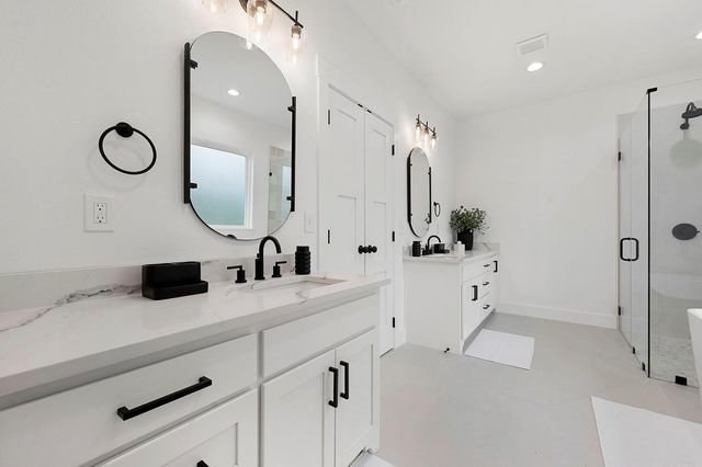 130 Crazy Horse Drive, Brookeland, TX 75931