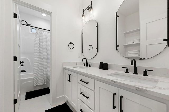 130 Crazy Horse Drive, Brookeland, TX 75931