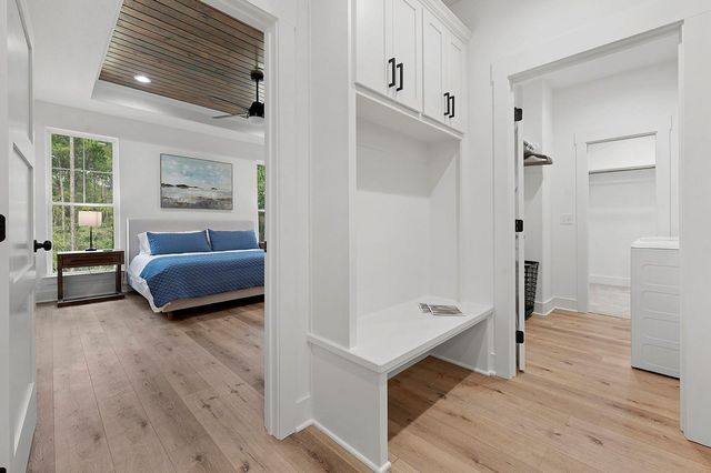 130 Crazy Horse Drive, Brookeland, TX 75931