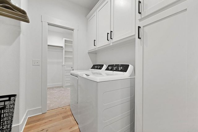 130 Crazy Horse Drive, Brookeland, TX 75931