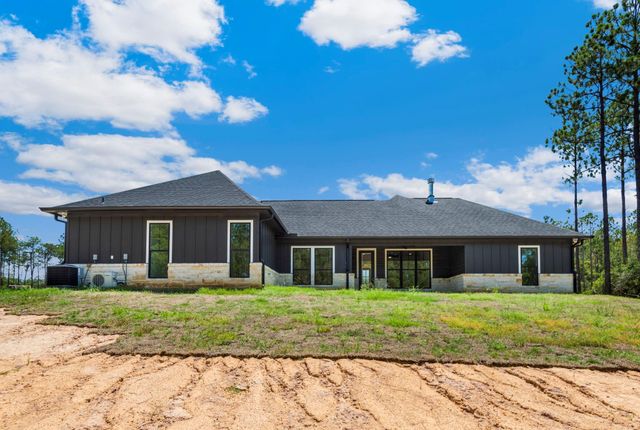 130 Crazy Horse Drive, Brookeland, TX 75931