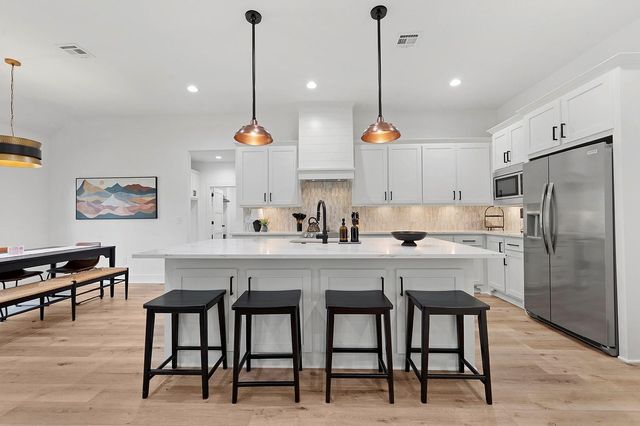 130 Crazy Horse Drive, Brookeland, TX 75931