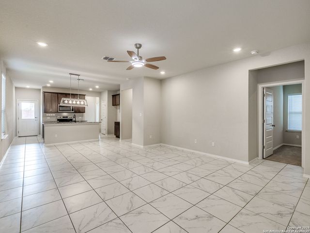 9927 Rancho Real, San Antonio, TX 78224