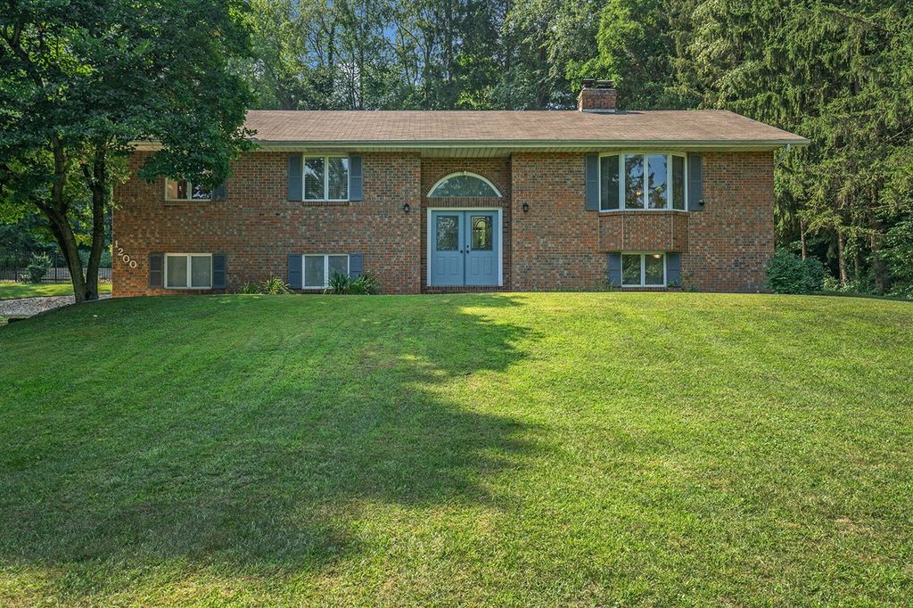 1200 Platt St, Niles, MI 49120