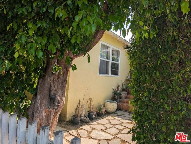 2832 Exposition Boulevard, Santa Monica, CA 90404