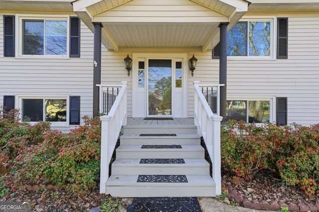 106 Village Court, Woodstock, GA 30188