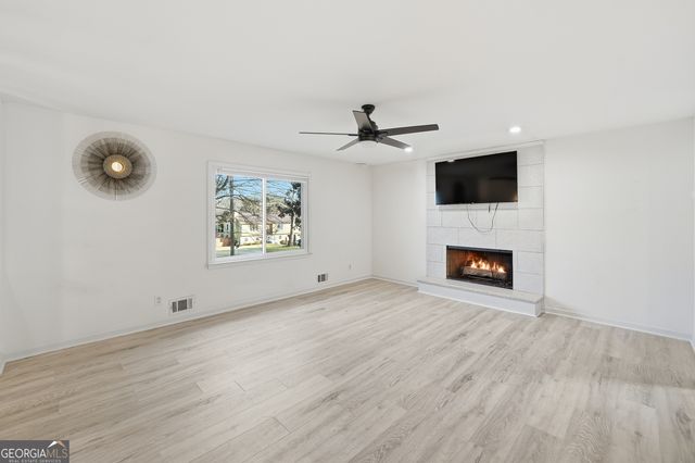 106 Village Court, Woodstock, GA 30188