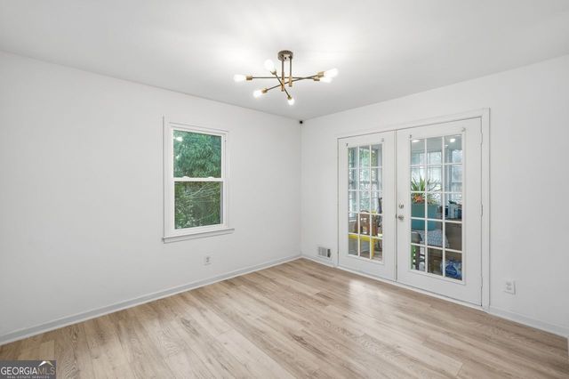 106 Village Court, Woodstock, GA 30188