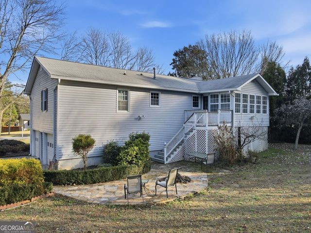 106 Village Court, Woodstock, GA 30188