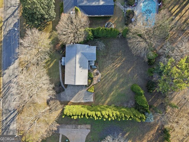 106 Village Court, Woodstock, GA 30188