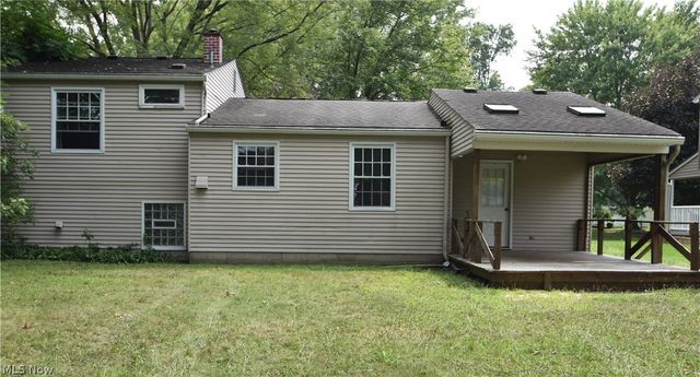 143 Camrose Drive, Niles, OH 44446