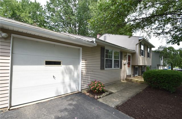 143 Camrose Drive, Niles, OH 44446