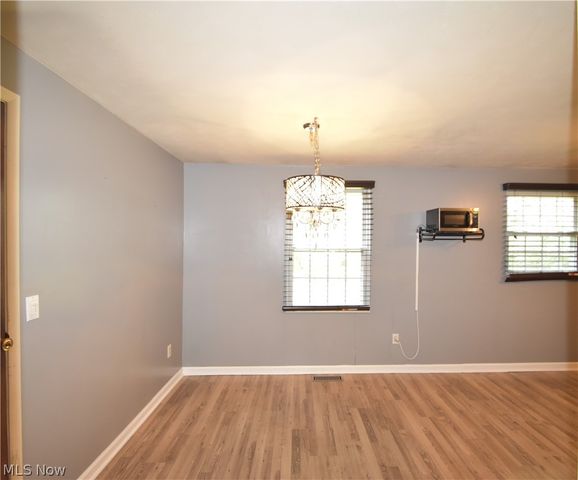 143 Camrose Drive, Niles, OH 44446