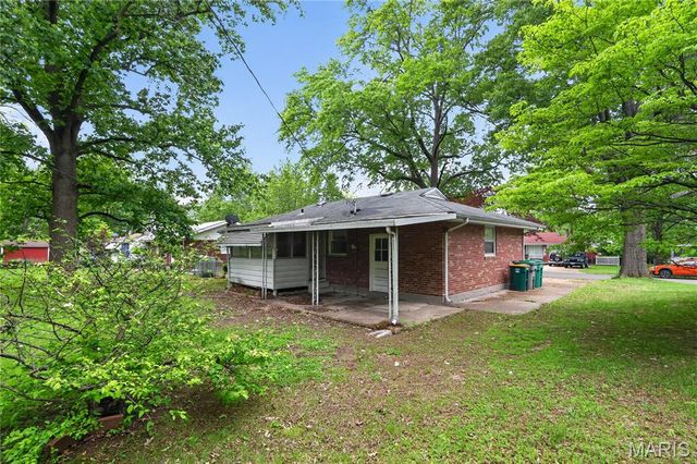 14 Forest Home Court, St Louis, MO 63137