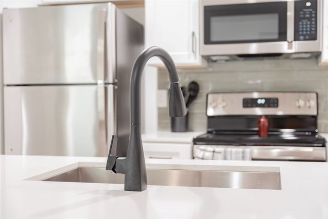 606 N Marsalis Avenue 112, Dallas, TX 75203