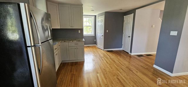 58 Morris Lane, Piscataway, NJ 08854