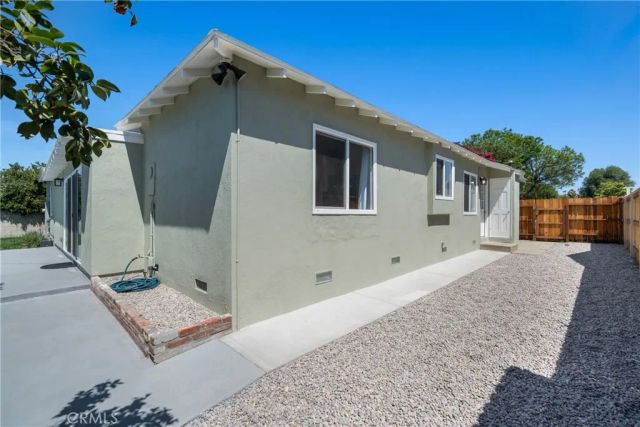 16824 Calahan Street, Northridge, CA 91343