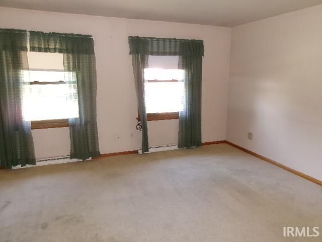 256 W Post Street, Bloomfield, IN 47424